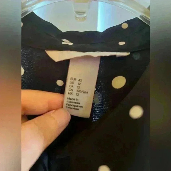 Express polka dot button down shirt size 12 in perfect condition - Picture 3 of 6